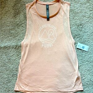 NWT Vuori tank top size Medium